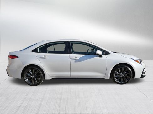 Certified 2024 Toyota Corolla SE FWD image 9