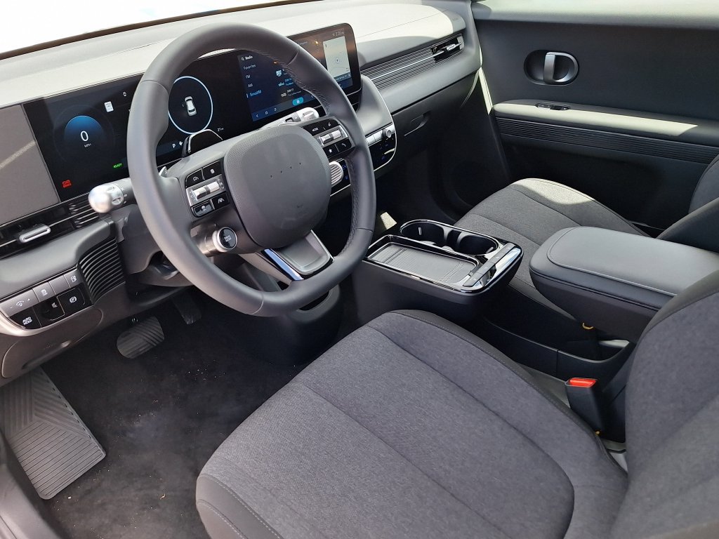 New 2026 Hyundai Ioniq 5 SE AWD/4WD image 10