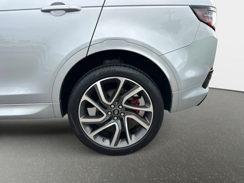 Used 2023 Land Rover Discovery Sport SE R-Dynamic image 12