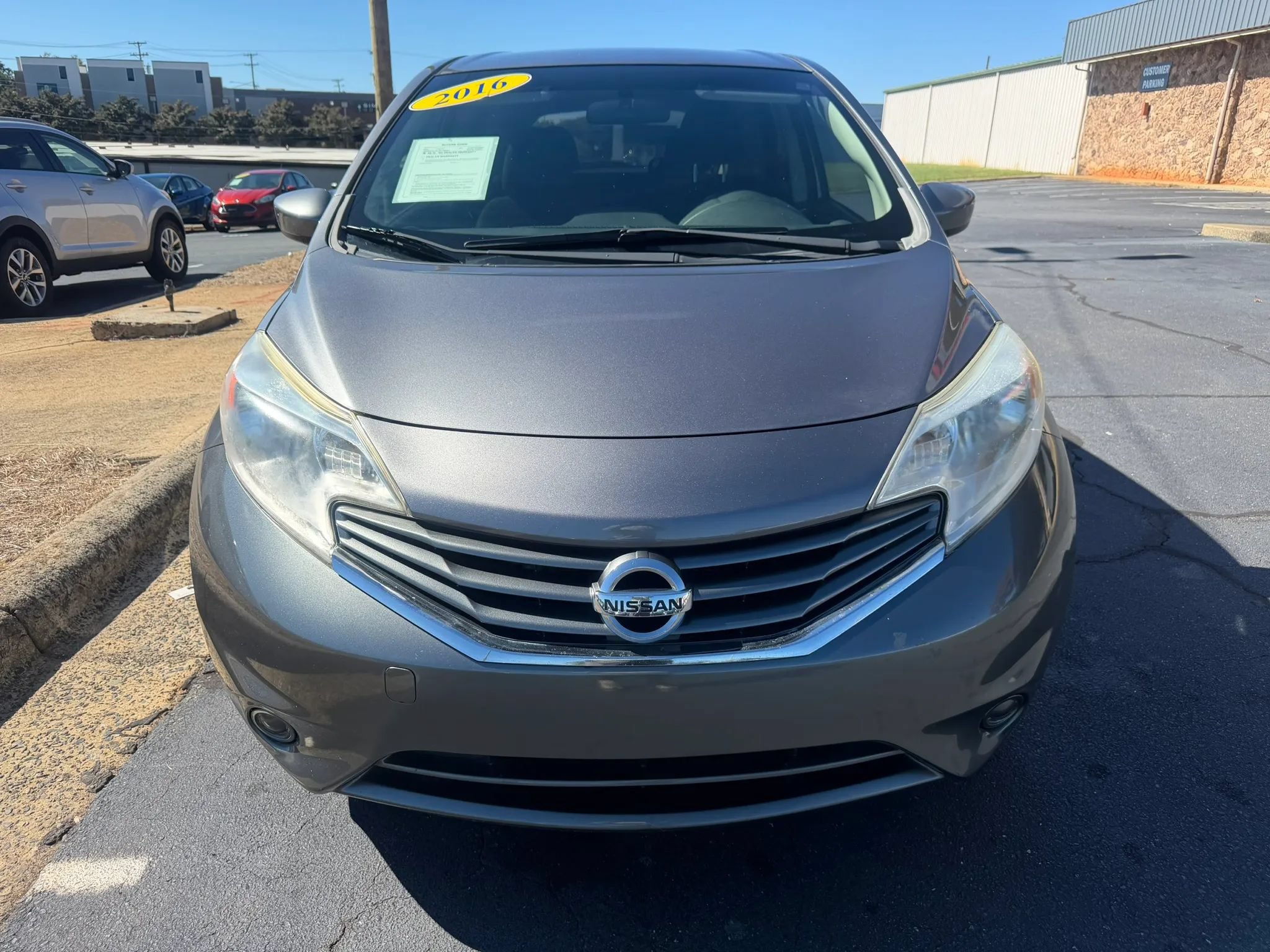 Used 2016 Nissan Versa Note SV FWD image 2