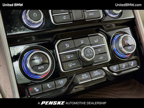 Used 2021 GMC Yukon Denali w/ Denali Ultimate Package image 11