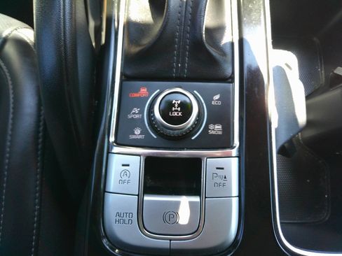 Used 2021 Kia Telluride LX image 28