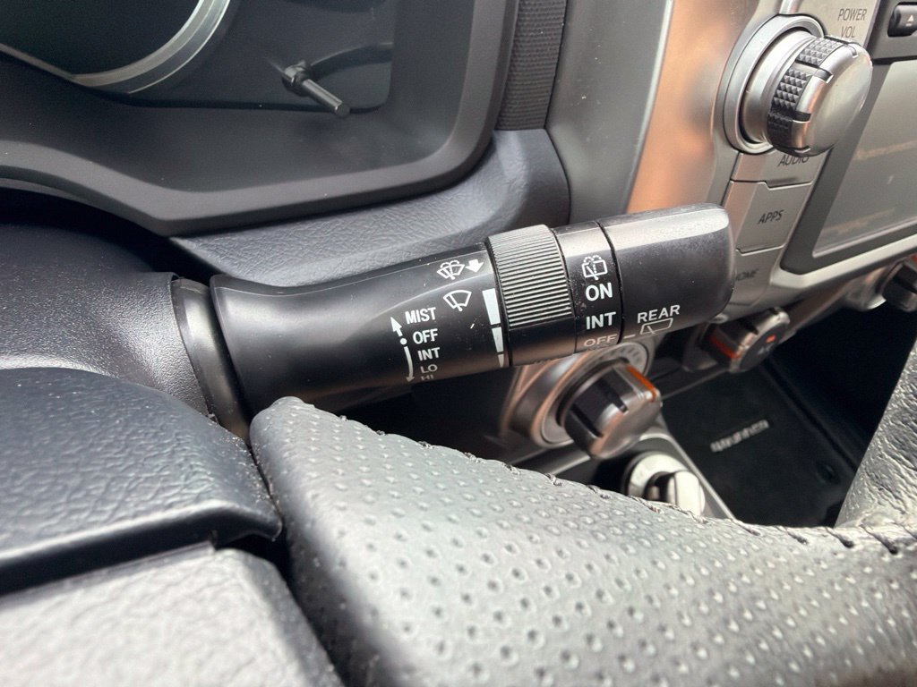Used 2017 Toyota 4Runner SR5 AWD/4WD image 30