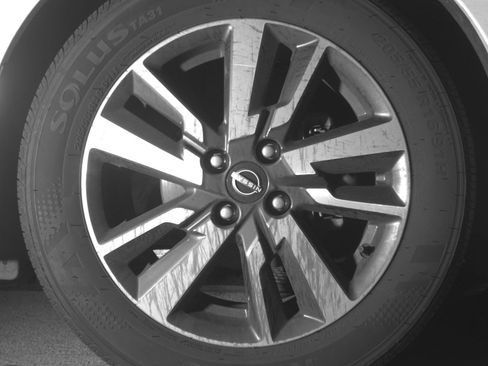 Used 2025 Nissan Versa SV FWD image 16
