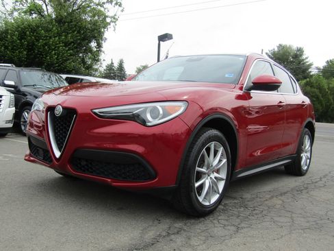 Used 2018 Alfa Romeo Stelvio Ti AWD/4WD image 3