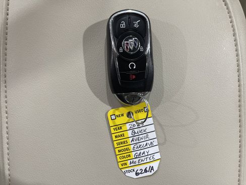 Used 2023 Buick Enclave Avenir w/ Avenir Technology Package image 28