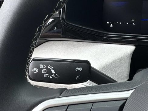New 2026 Volkswagen Taos S FWD image 20