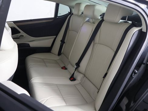 Used 2023 Lexus ES 350 w/ Ultra Luxury Package image 35