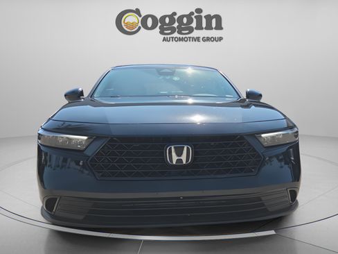 Used 2023 Honda Accord EX image 8