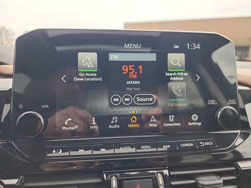 Used 2024 Nissan Pathfinder Platinum w/ Cargo Package image 22