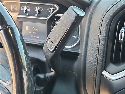 Used 2021 GMC Sierra 1500 AT4 w/ AT4 Preferred Package AWD/4WD image 11