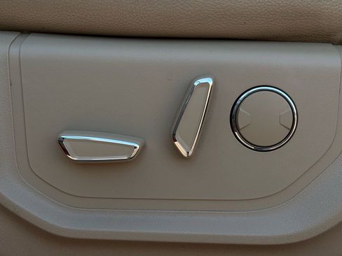 Used 2019 Ford F250 Lariat w/ Lariat Ultimate Package image 24