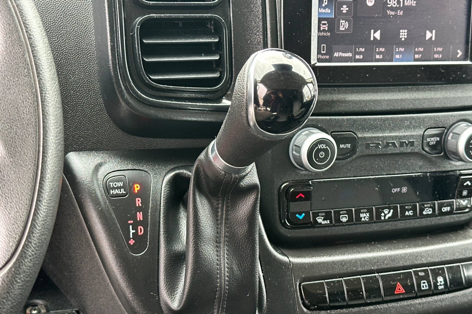 Used 2023 RAM ProMaster 2500 FWD image 24
