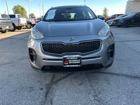 Used 2018 Kia Sportage LX w/ LX Popular Package image 2