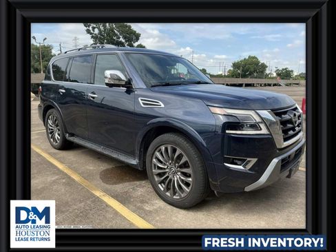 Used 2023 Nissan Armada Platinum w/ Captain's Chairs Package RWD image 1
