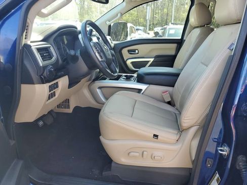 Used 2017 Nissan Titan SV image 14