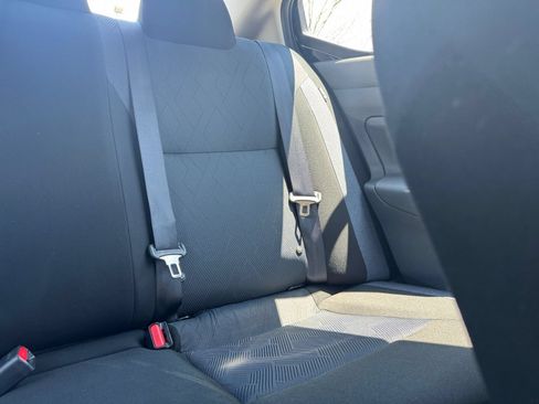Used 2025 Nissan Versa SV FWD image 34