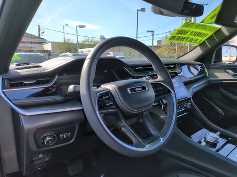 Used 2023 Jeep Grand Cherokee L Overland w/ MOPAR Finishing Package AWD/4WD image 33