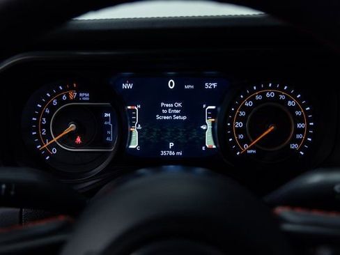 Used 2024 Jeep Gladiator Rubicon w/ Convenience Group image 2