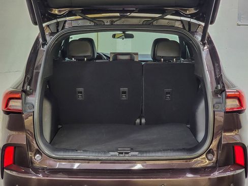 Used 2023 Ford Escape ST-Line Select w/ Tech Pack #2 image 9