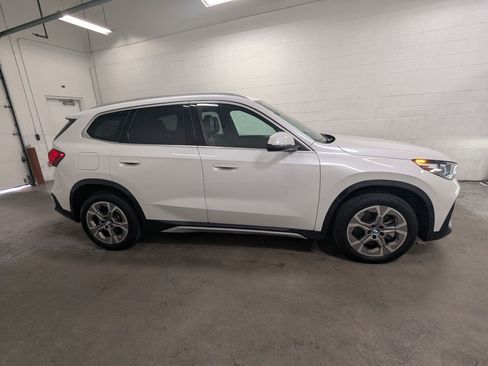 Used 2026 BMW X1 xDrive28i AWD/4WD image 3