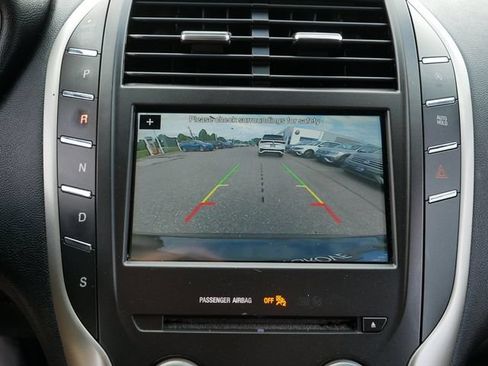 Used 2018 Lincoln MKC Premiere FWD image 29