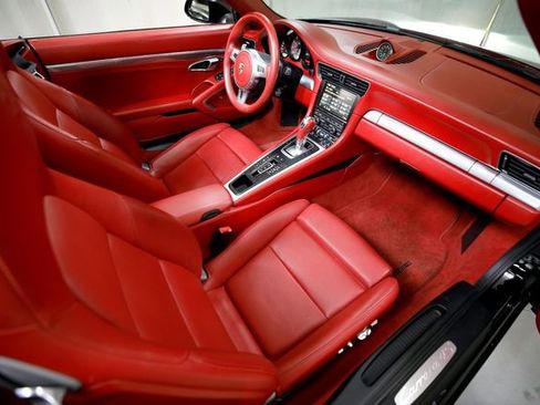 Used 2013 Porsche 911 Carrera 4S AWD/4WD image 5