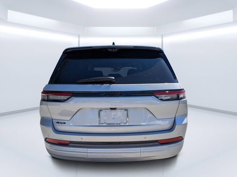 New 2026 Jeep Grand Cherokee Limited AWD/4WD image 4
