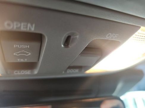 Used 2019 Honda Accord EX-L image 11