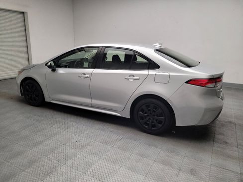 Used 2022 Toyota Corolla LE w/ Carpet Mat Package (TMS) FWD image 3