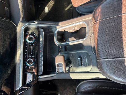 Used 2024 GMC Sierra 1500 Denali w/ Technology Package AWD/4WD image 21