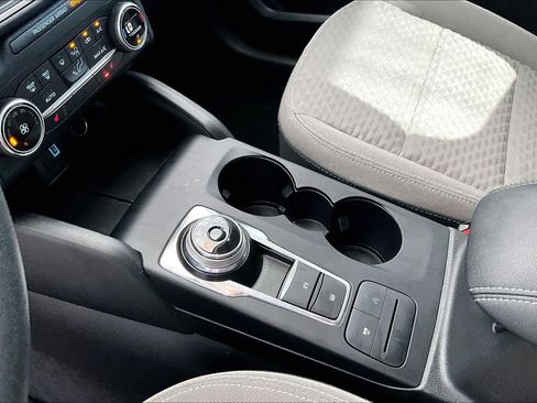 Used 2020 Ford Escape SE FWD image 17