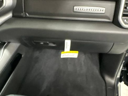 New 2026 RAM 1500 4x4 Crew Cab image 27