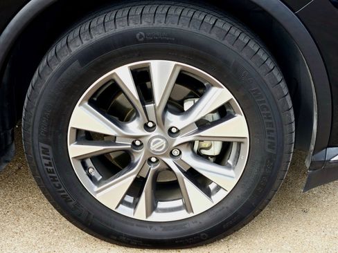 Used 2018 Nissan Murano SV FWD image 7