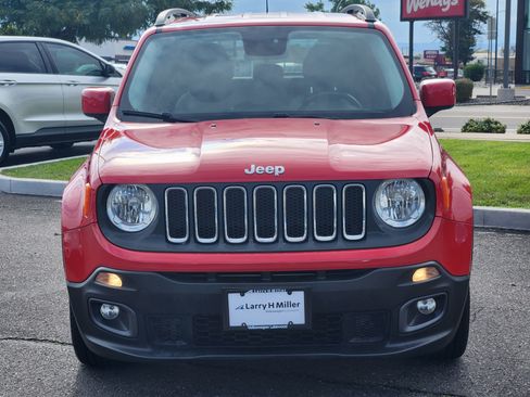 Used 2016 Jeep Renegade Latitude image 9