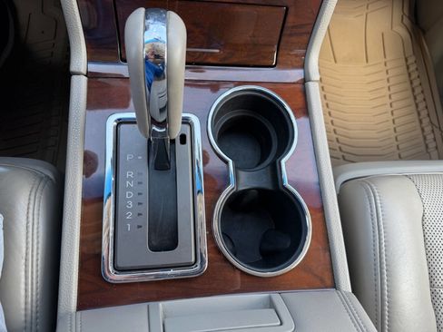 Used 2013 Lincoln Navigator 2WD w/ HD Trailer Tow Pkg image 38