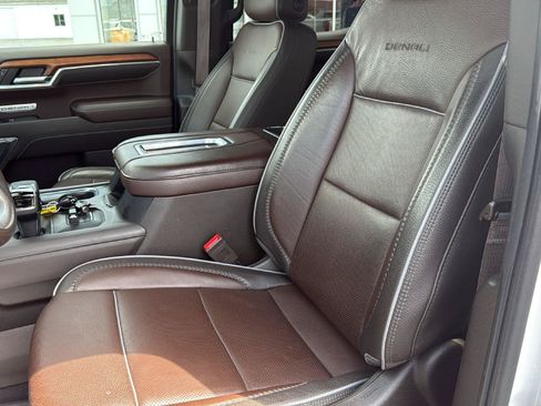 Used 2022 GMC Sierra 1500 Denali w/ Denali Reserve Package AWD/4WD image 20