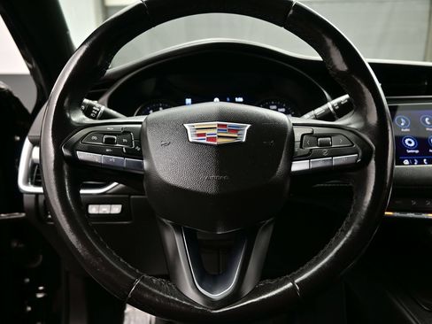 Used 2020 Cadillac XT4 Premium Luxury w/ Technology Package AWD/4WD image 23