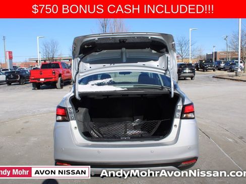 New 2025 Nissan Versa SV image 5