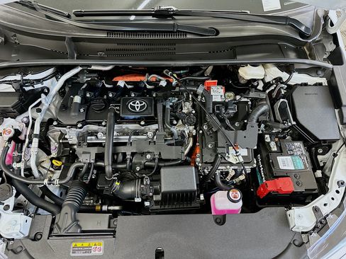 Used 2025 Toyota Corolla LE w/ Carpet Mat Package (TMS) FWD image 33