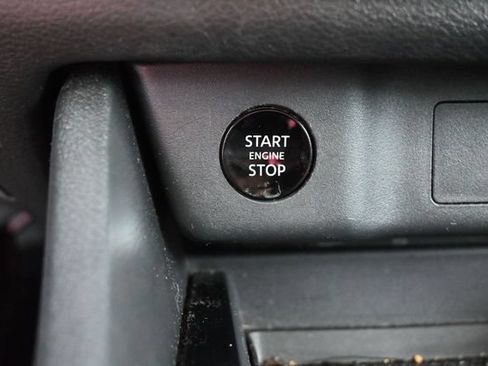 Used 2025 Nissan Rogue SV AWD/4WD image 24