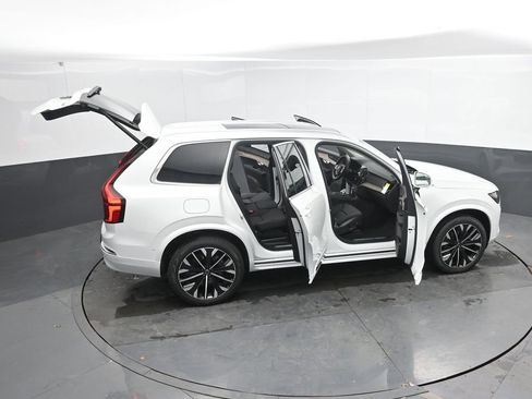 New 2026 Volvo XC90 B6 Plus w/ Protection Package image 44