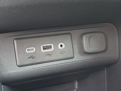 Used 2023 Buick Encore GX Select w/ Experience Buick Package image 23