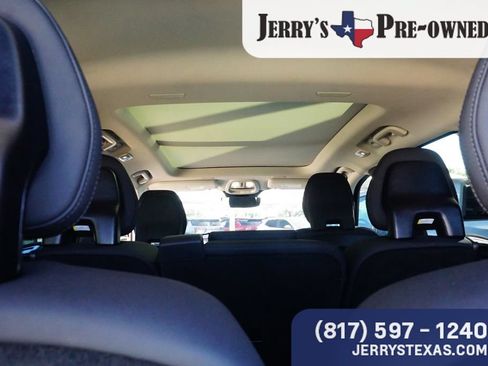 Used 2025 Volvo XC90 B6 Core w/ Protection Package Premier AWD/4WD image 22