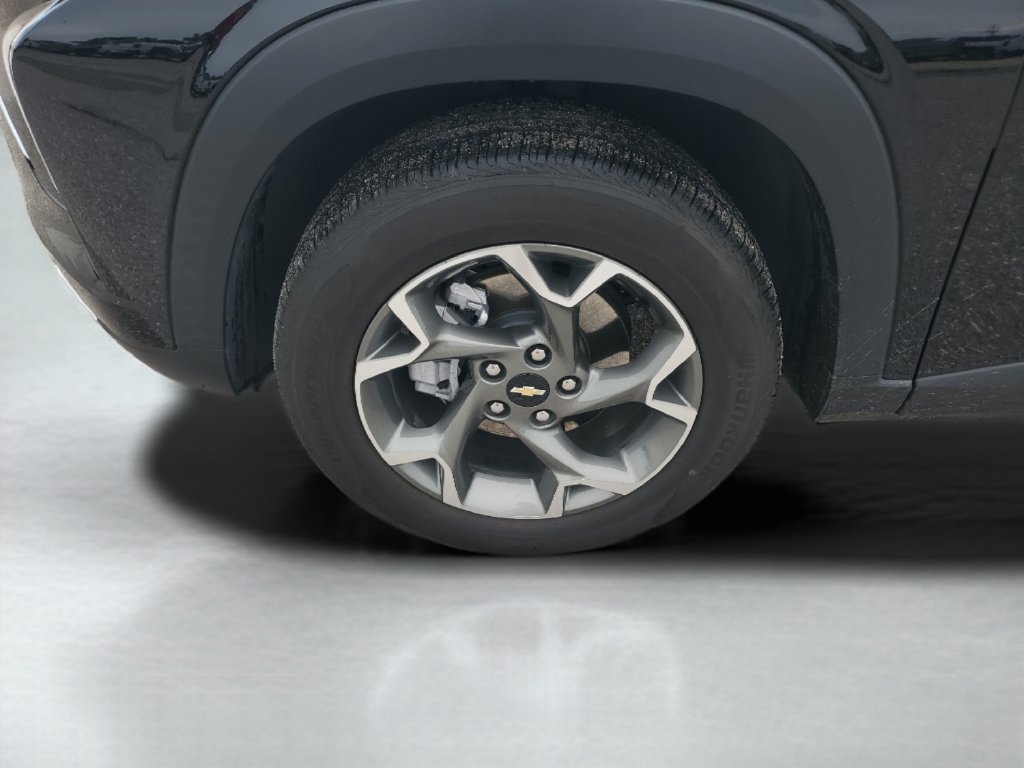 Used 2025 Chevrolet Trax LT w/ Driver Confidence Package FWD image 10