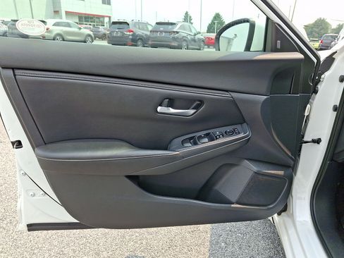 Used 2020 Nissan Sentra SV FWD image 14