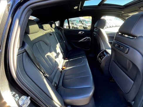 Used 2022 BMW X6 xDrive40i w/ M Sport Package image 26