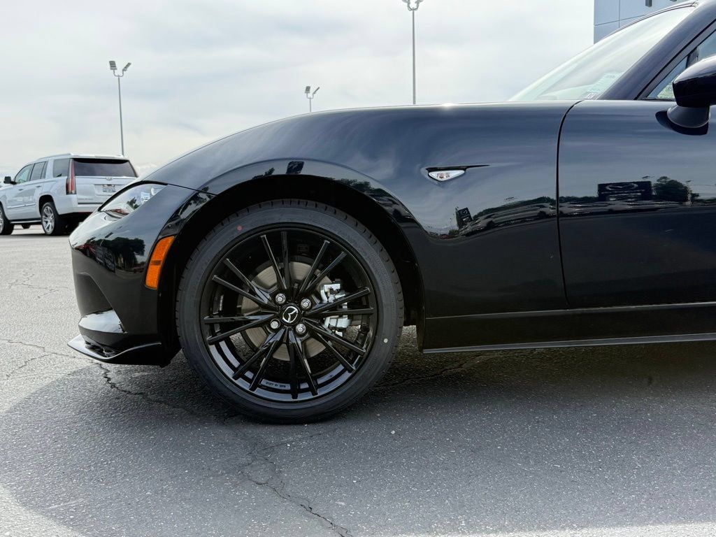 New 2026 MAZDA MX-5 Miata Club w/ Interior Package RWD image 5