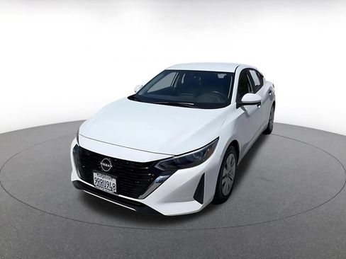 Used 2025 Nissan Sentra S FWD image 7
