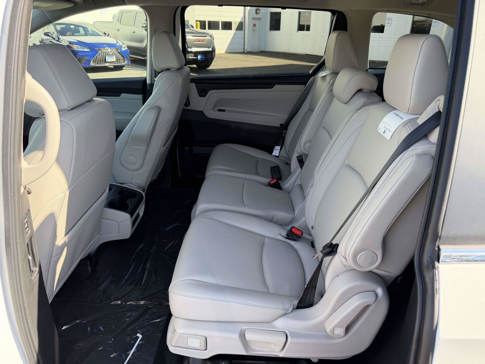 New 2027 Honda Odyssey Elite image 9